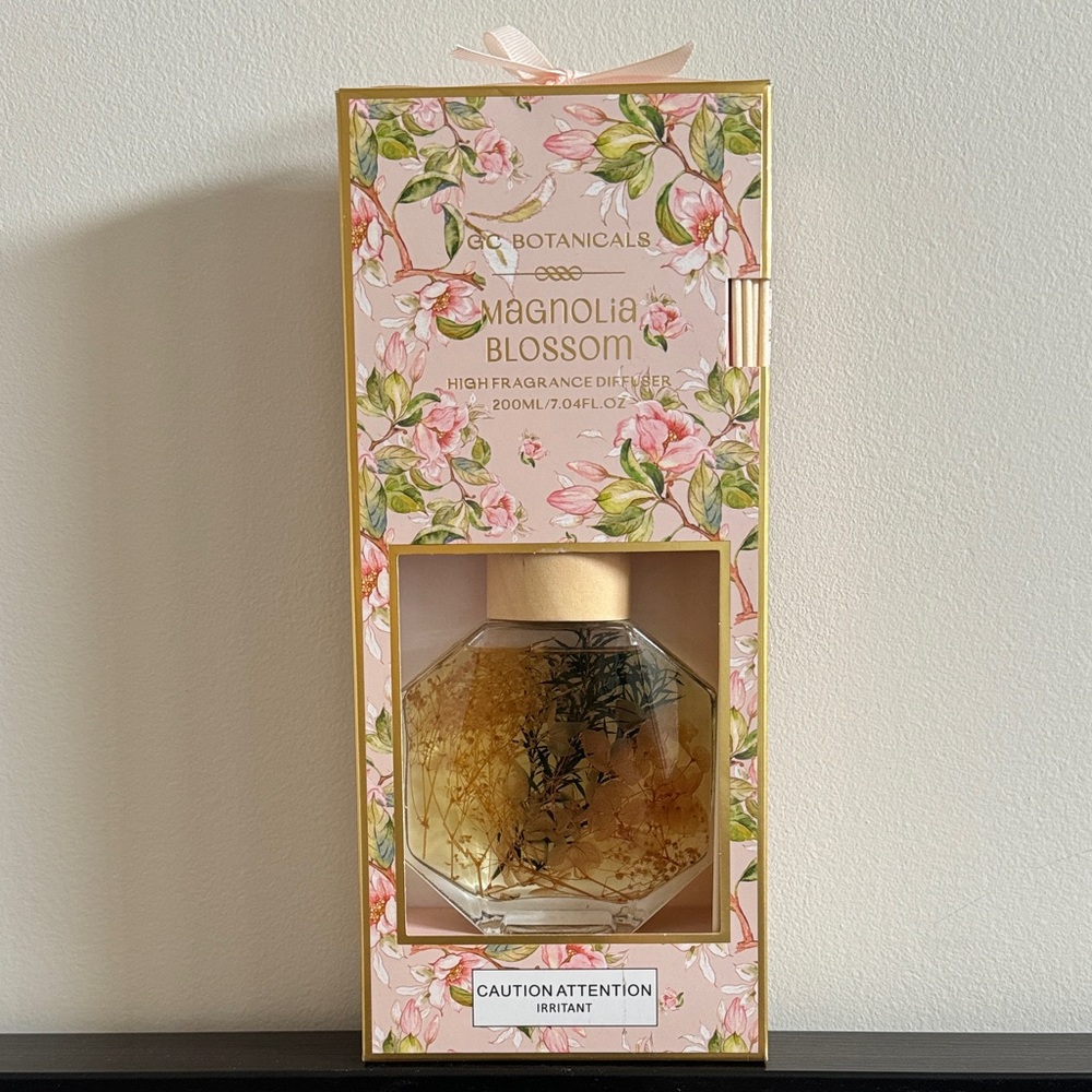 Magnolia Blossom Diffuser - Gold